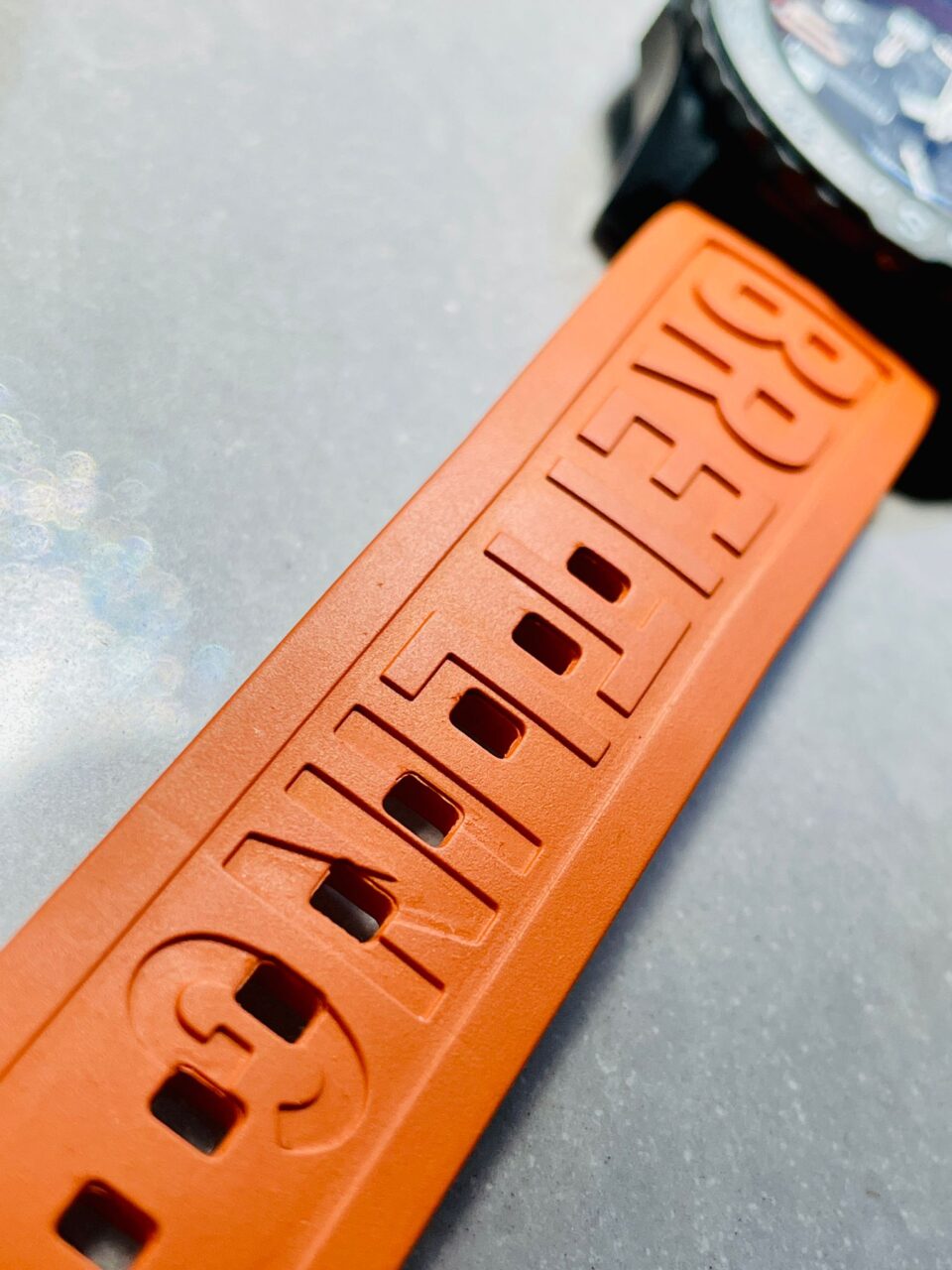 OGF Factory 1:1 Breitling Endurance pro 44mm Black dial orange Rubber Strap quartz movement