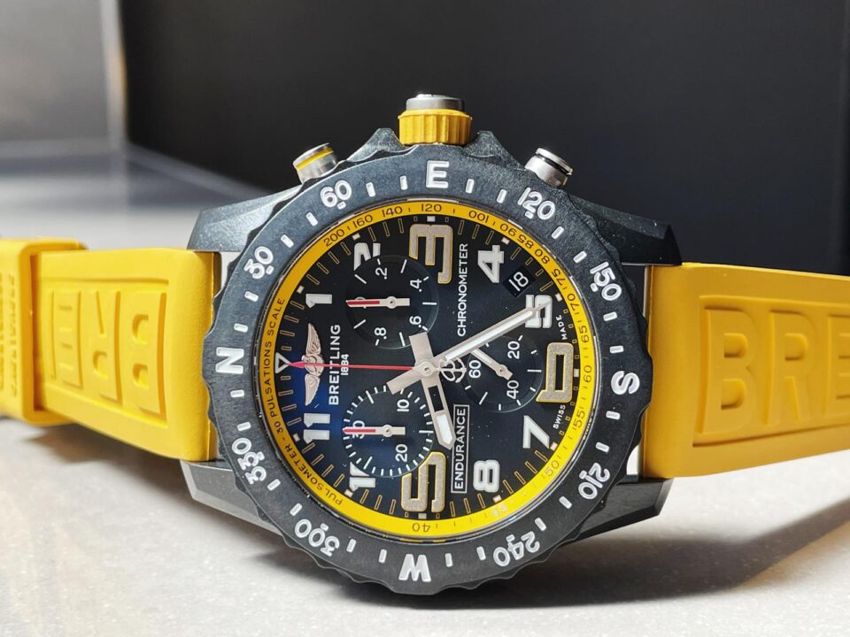 OGF Factory 1:1 Breitling Endurance pro 44mm Black dial Yellow Rubber Strap quartz movement