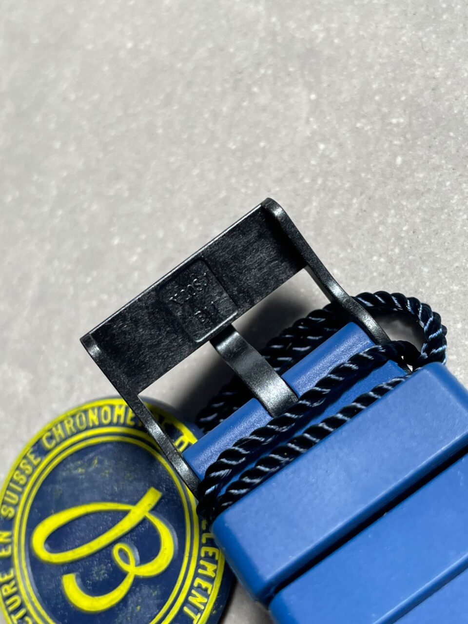 OGF Factory 1:1 Breitling Endurance pro 44mm Black dial Blue Rubber Strap quartz movement