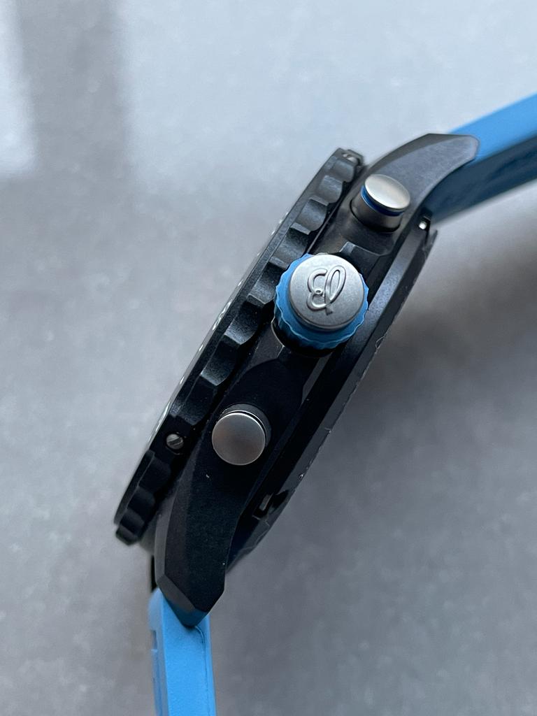 OGF Factory 1:1 Breitling Endurance pro 44mm Black dial Light Blue Rubber Strap quartz movement