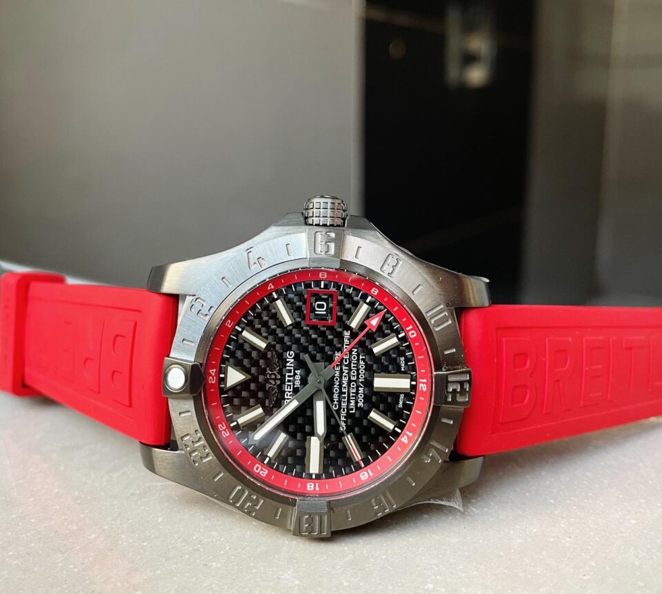 GF Factory 1:1 Breitling Avenger GMT SS Best Edition Black Dial Stick Markers A2836 V2 limited edition