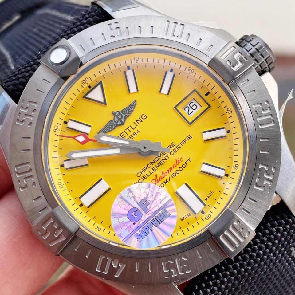 GF Factory 1:1 Breitling Avenger II Seawolf PVD Best Edition Yellow Dial A2824 V2