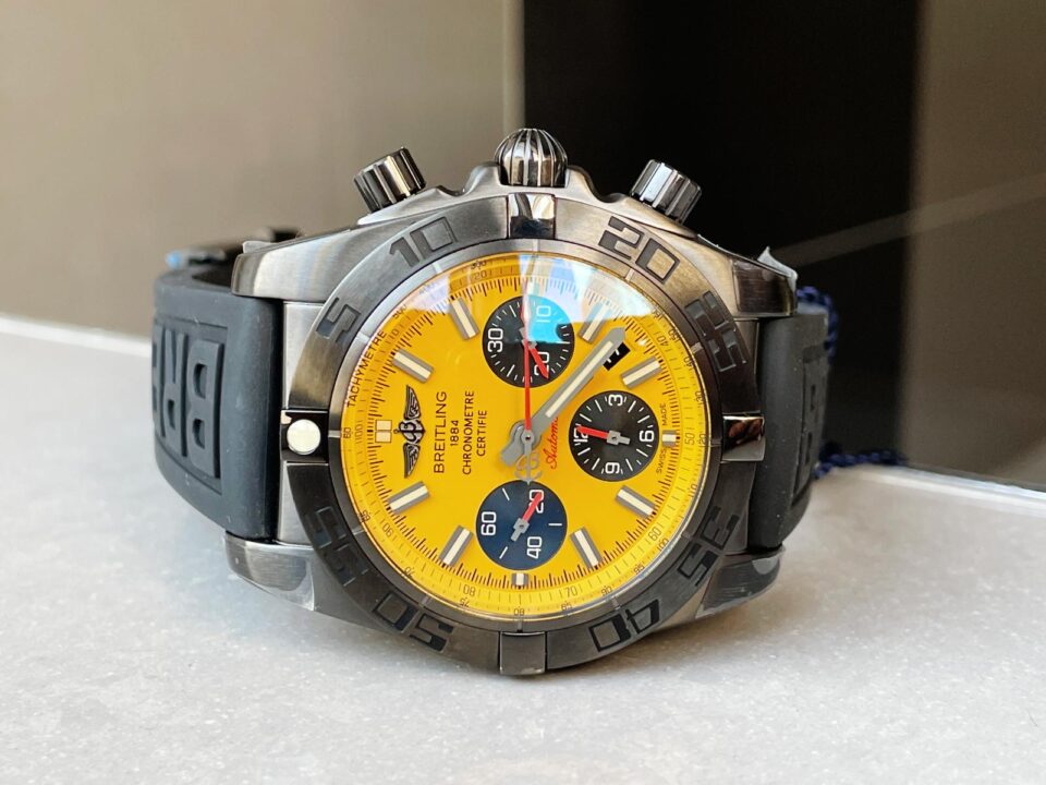 GF Factory 1:1 Breitling Chronomat 44mm Blacksteel Special Edition Yellow Dial A7750