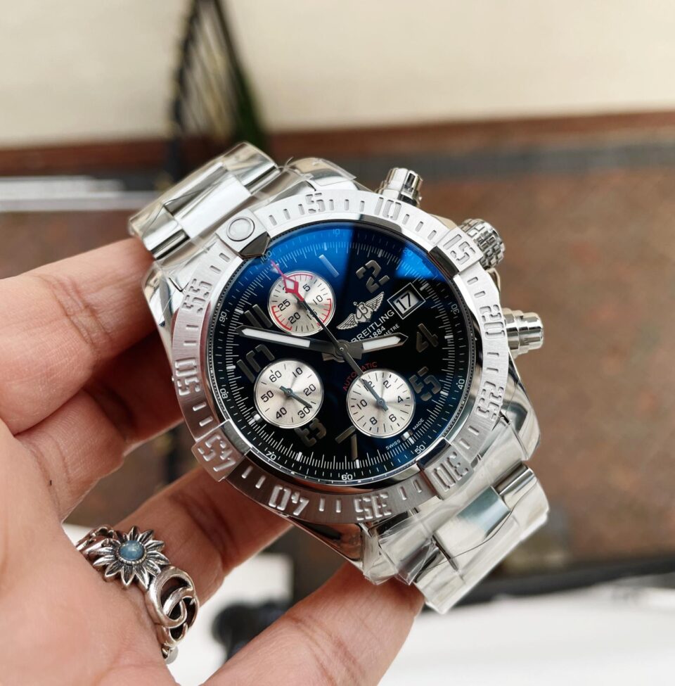GF Factory 1:1 Breitling Avenger II Chronograph 43mm SS Best Edition Gray/White Dial  A7750