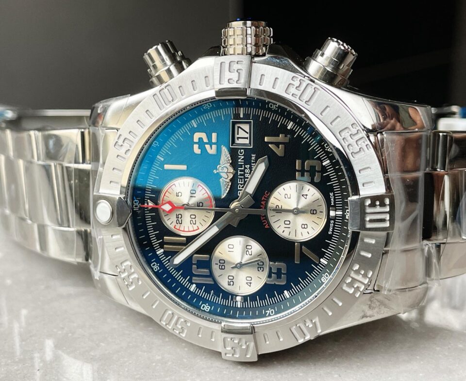 GF Factory 1:1 Breitling Avenger II Chronograph 43mm SS Best Edition Gray/White Dial  A7750