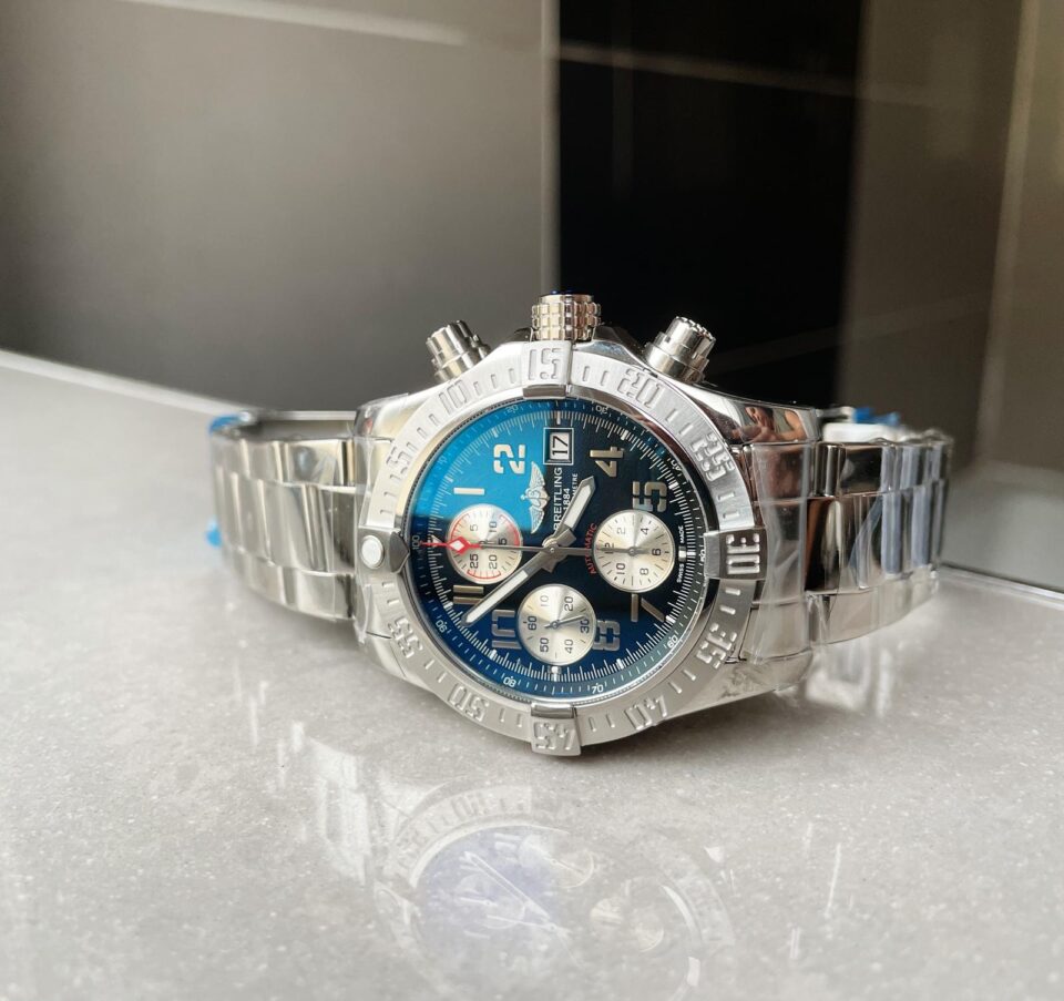 GF Factory 1:1 Breitling Avenger II Chronograph 43mm SS Best Edition Gray/White Dial  A7750