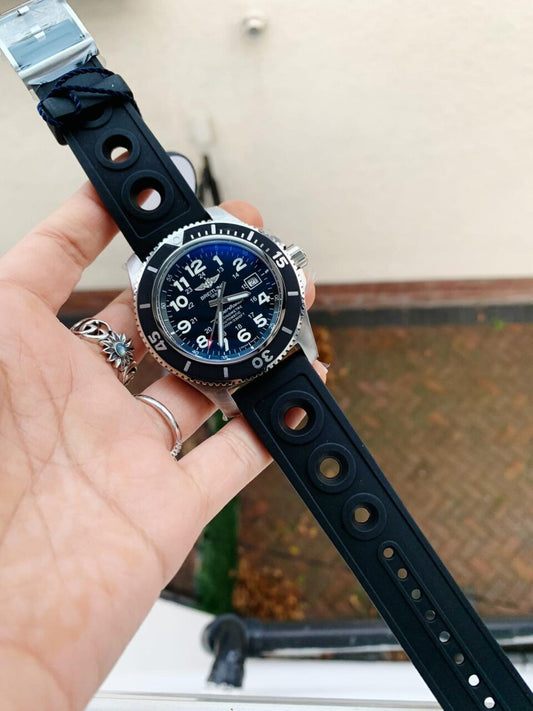 GF Factory 1:1 Breitling SuperOcean II 44mm Best Edition Black Dial A2824