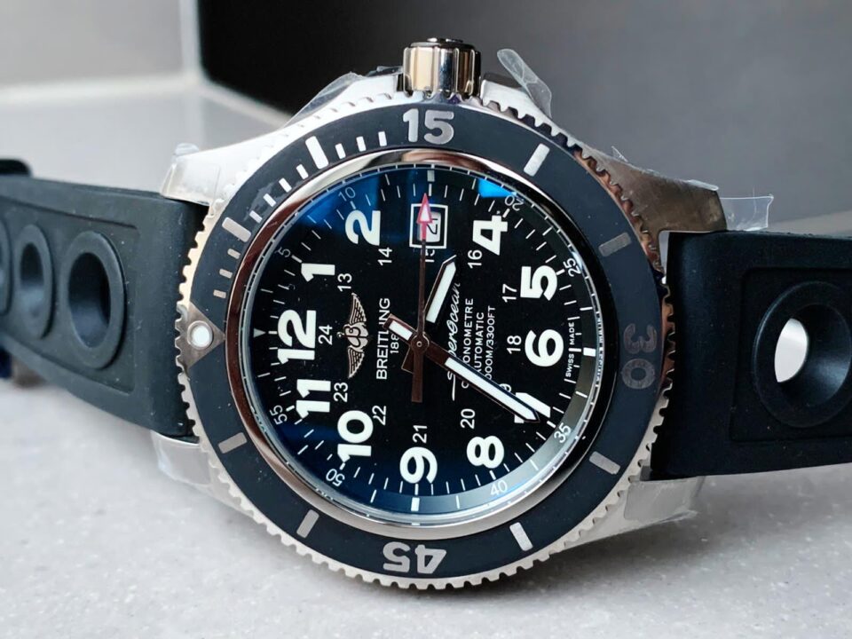 GF Factory 1:1 Breitling SuperOcean II 44mm Best Edition Black Dial A2824