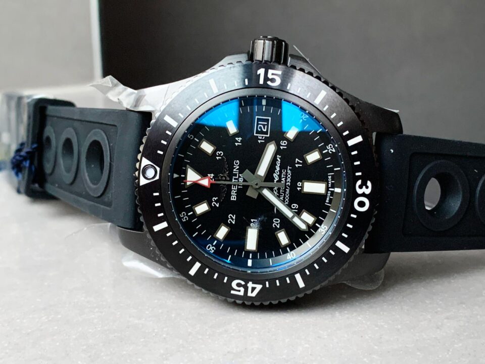 GF Factory 1:1 Breitling Superocean 44mm Special PVD Best Edition Black Dial