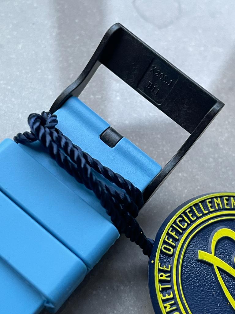 OGF Factory 1:1 Breitling Endurance pro 44mm Black dial Light Blue Rubber Strap quartz movement